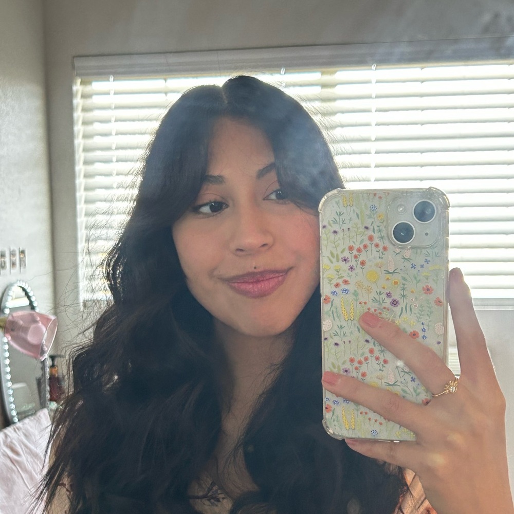 Meet your Posher, Adriana